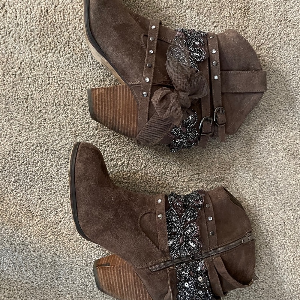 Booties - Picture 4 of 6